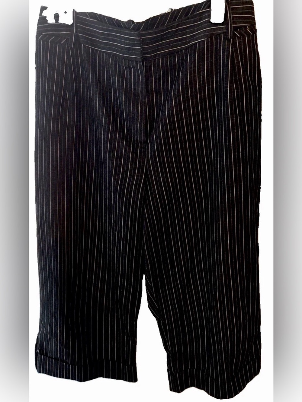 Larry Levine Sporty Black Pinstripe capri pants cuffed hem 24w (waist: 45”-46”)